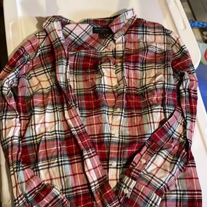 Flannel long sleeve shirt.